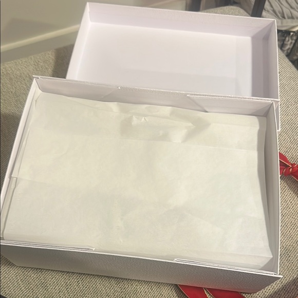 Dior Gift Box with Red Ribbon - Picture 5 of 11